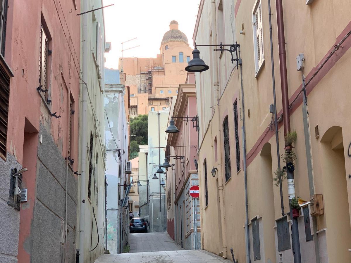 Apartament La Casa Di Ale Nel Centro Storico Di Cagliari Zewnętrze zdjęcie